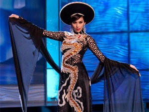 Nguoi dep Hoan vu long lay truoc gio G hinh anh