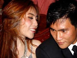 Cong Vinh cong khai chuyen tinh cam voi Thuy Tien hinh anh