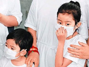 Hai con Luu Duc Hoa lo dien trong dam tang? hinh anh