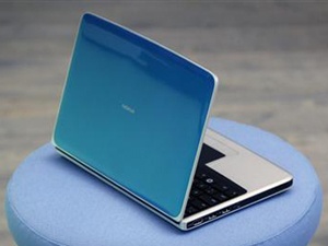 Netbook dau tien cua Nokia hinh anh