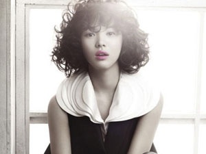 Song Hye Kyo lang man tren Vogue hinh anh
