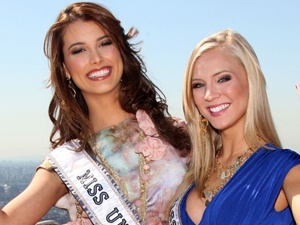 Tan Hoa hau Hoan vu don nha toi New York hinh anh