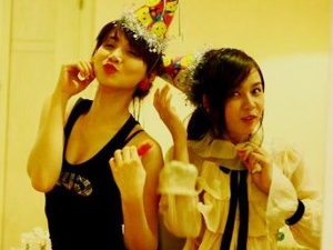 Trang Nhung 'xi tin' cung hot girl Sam hinh anh