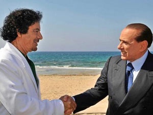 Ro len tin AC Milan bi Berlusconi ban cho lanh dao Libya hinh anh