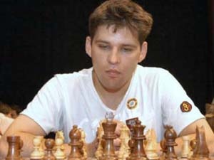 Dai kien tuong co Vua that bai vi... say xin hinh anh