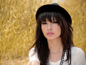 Khong Tu Quynh lot xac voi phong cach echic boy hinh anh