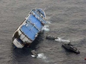 Hon 900 nguoi thoat chet trong vu lat pha hinh anh