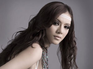Ly Nha Ky bien hoa an tuong hinh anh
