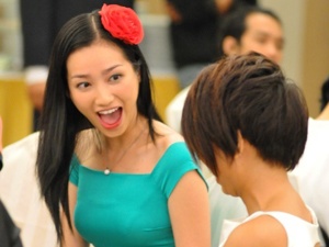 Truc Diem rang ngoi hoa do hinh anh