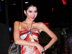 Ngoc Quyen lam ba chu shop thoi trang hinh anh