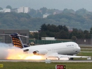 May bay Duc ha canh khan bang bung hinh anh