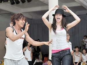 Ho Ngoc Ha kho luyen vu dao hinh anh