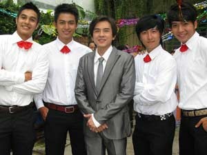 Dan Truong cuoi vo hinh anh