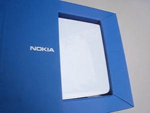 Video dap hop netbook dau tien cua Nokia hinh anh