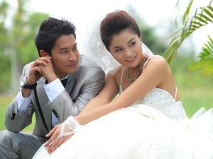 Vu Thu Phuong 'cuoi' Huy Khanh hinh anh