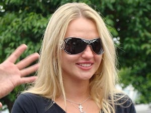 Hoa hau Quy ba the gioi den Viet Nam hinh anh