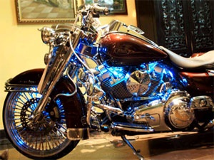 Ngam Harley Davidson Road King 2009 'do' tai Viet Nam hinh anh