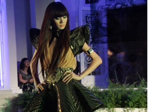 Thoi trang la tai Vespa Night hinh anh