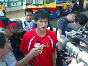 HLV Calisto: 'Cong Vinh phai tu quyet dinh' hinh anh