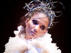 Khoanh khac doc trong Dep Fashion Show hinh anh