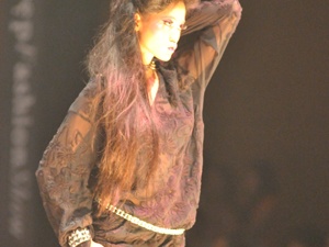 Doc dao thoi trang den hinh anh