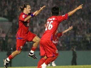 Tai Em che doi bong cua Cong Vinh hinh anh