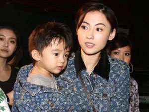 Ta Dinh Phong phu nhan vo mang bau hinh anh