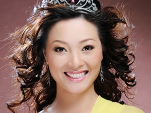 HH Quy ba VN: 'Chieu cao khong can tro sac dep toa sang' hinh anh