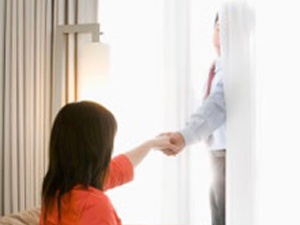 Toi da phan boi chong sap cuoi cua minh hinh anh