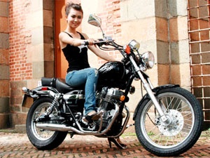 Ve dep vuot thoi gian cua Honda Rebel 250 hinh anh