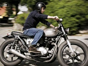 Suc hut kho cuong tu Kawasaki Z 750 B hinh anh