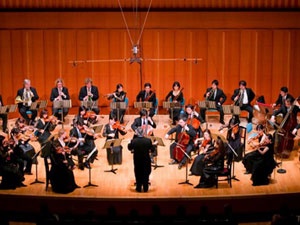 Thuong thuc nhac co dien tai Ha Noi hinh anh