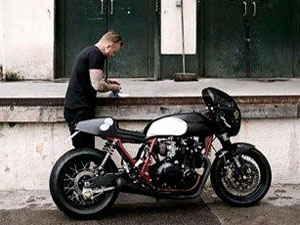 Kawasaki Z 1000 J - sinh ra de noi bat hinh anh