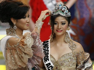 Indonesia co tan hoa hau hinh anh