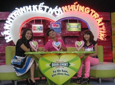 Oc Thanh Van tham gia binh luan chuyen tinh hinh anh