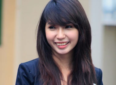 Khong Tu Quynh bi chay mau cam hinh anh