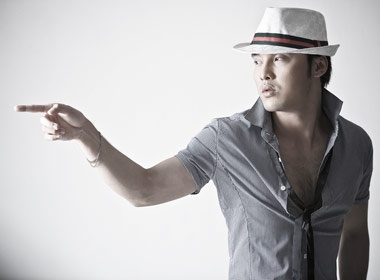 Ung Hoang Phuc dom dang voi so mi cach dieu hinh anh