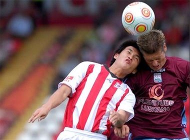 Cong Vinh ghi ban giup Leixoes chien thang hinh anh