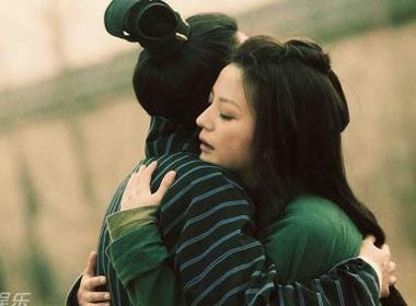 Trieu Vy co tinh tay ba voi Tran Khon va Phung To Minh hinh anh