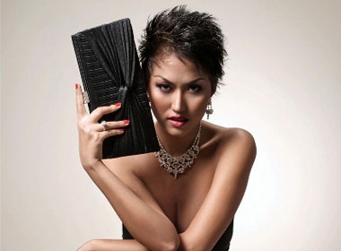 Phi Thanh Van di dong kich hinh anh