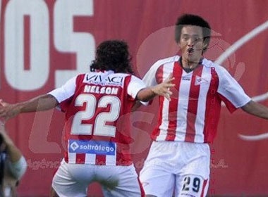 Cong Vinh tiep tuc duoc Leixoes tin dung hinh anh