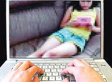 He luy tu quy ong nghien 'sex online' hinh anh