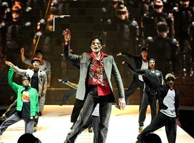 Fan tay chay phim ve Michael Jackson hinh anh