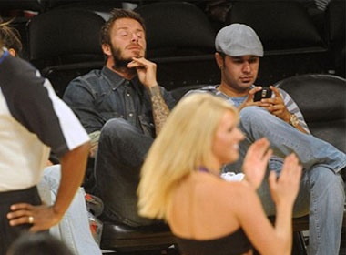 Beckham lam ngo truoc hoat nao vien hinh anh