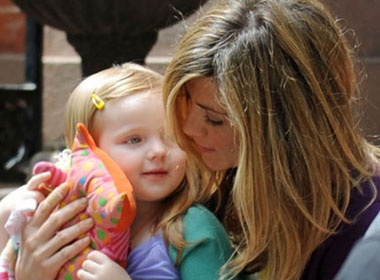 Aniston co the nhan con nuoi Mexico hinh anh