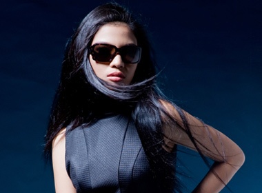 Truong Thi May 'di tu tu' tren san catwalk hinh anh