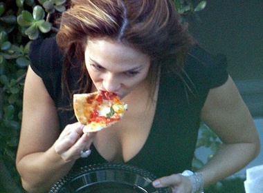 Jennifer Lopez lo vong mot goi cam hinh anh