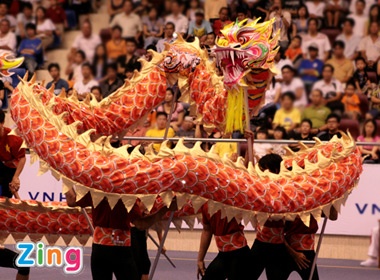 Sac mau rong Viet Nam tren san dau AIG III hinh anh