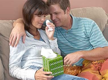 Chong phat chan vi vo hay khoc hinh anh