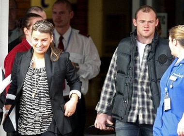 Rooney rat gioi thay ta hinh anh